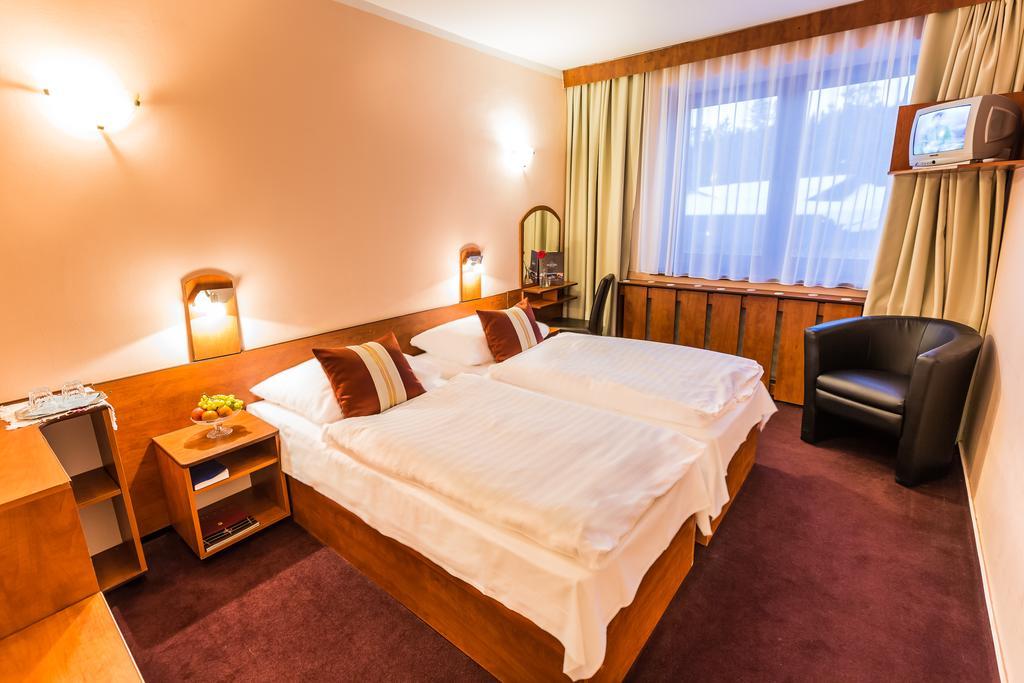 Hotel Sachticka Banská Bystrica Eksteriør bilde